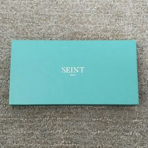 Maskcara/Seint Wonderland Double Decker (18-tin) Retired Compact